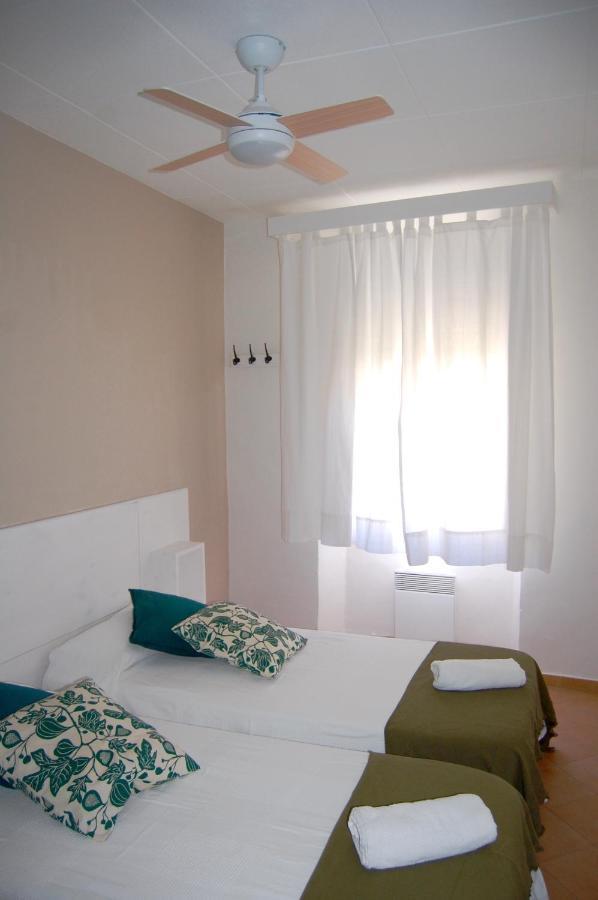 Hostal L'Estrella Palafrugell Exterior photo