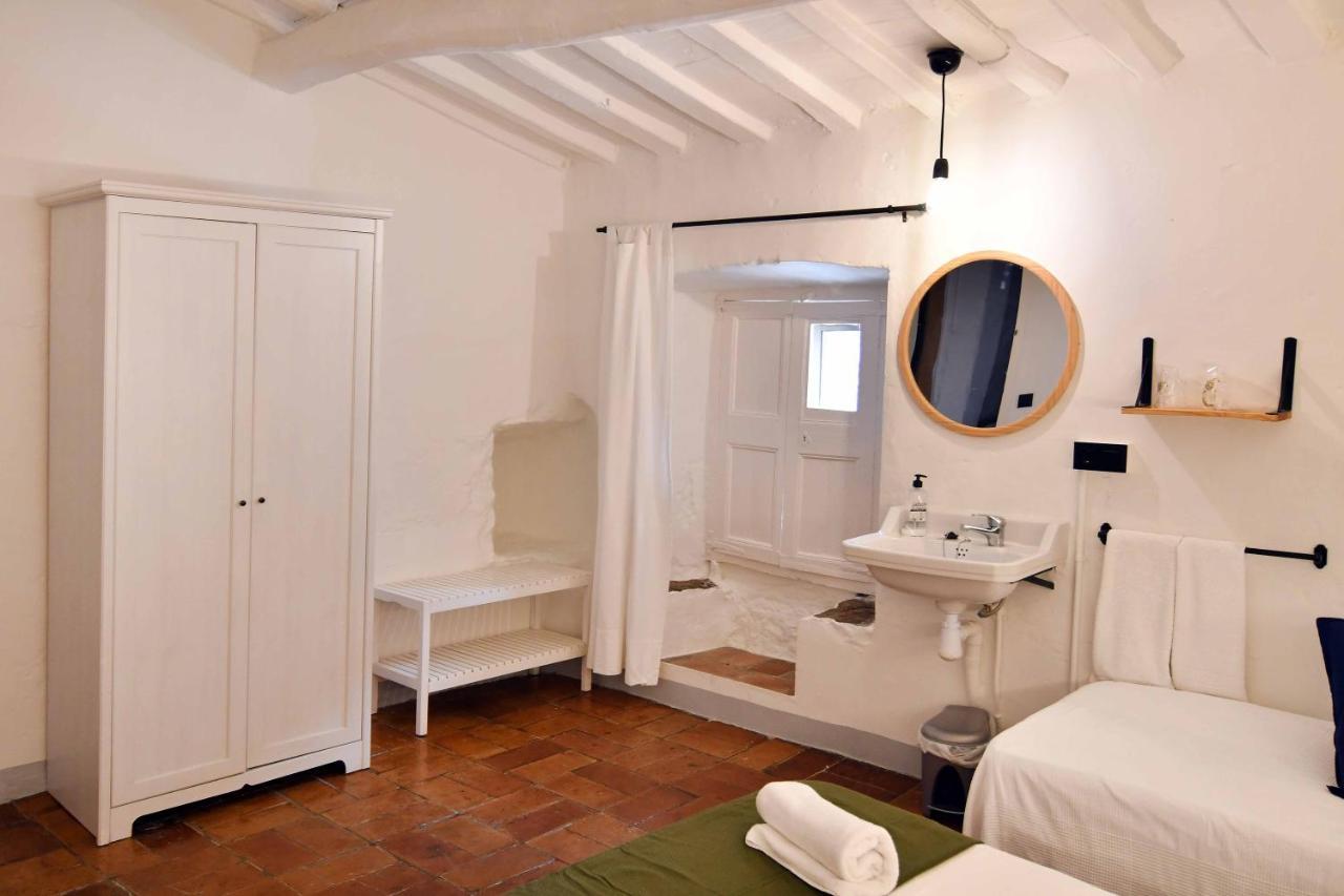 Hostal L'Estrella Palafrugell Exterior photo