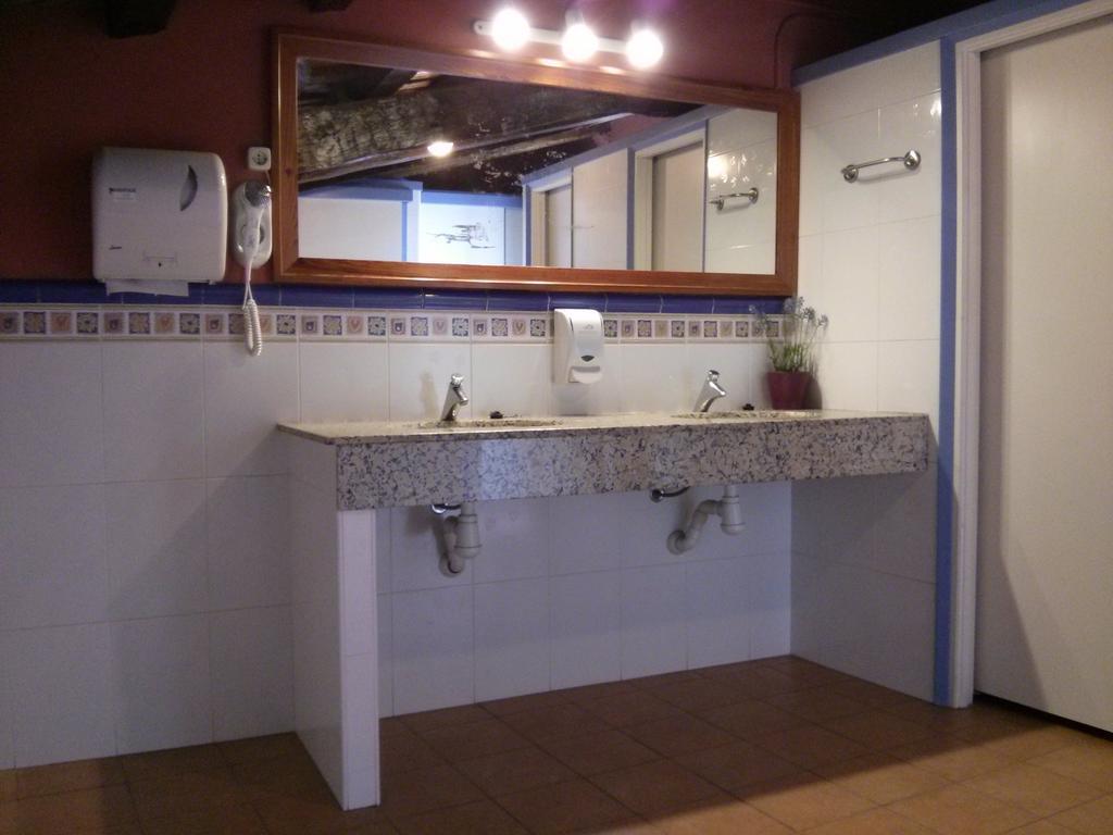 Hostal L'Estrella Palafrugell Room photo